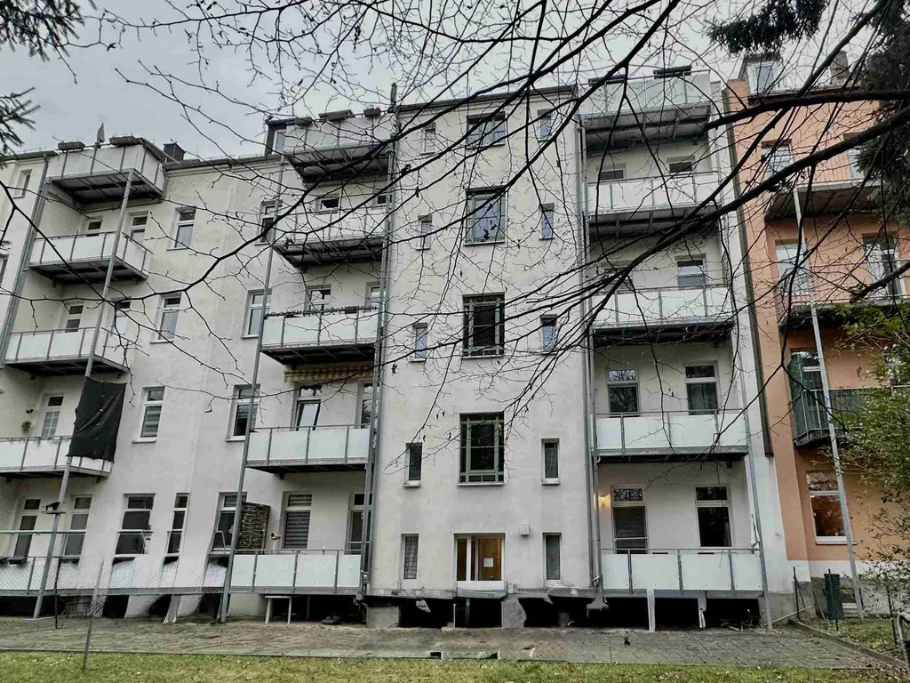 Charmante 3-Zimmer-Eigentumswohnung im denkmalgeschützten Altbau