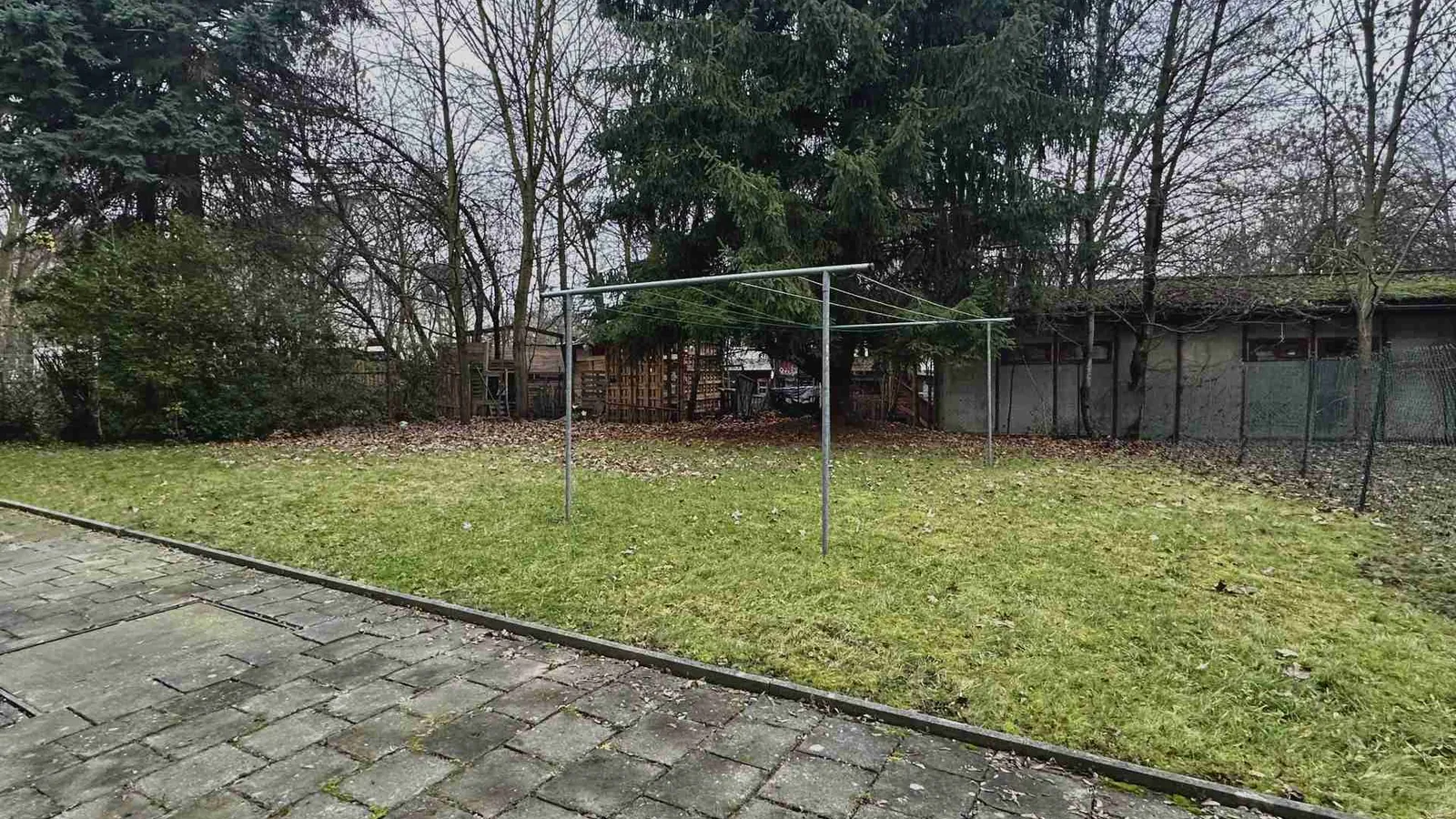 Charmante 3-Zimmer-Eigentumswohnung im denkmalgeschützten Altbau