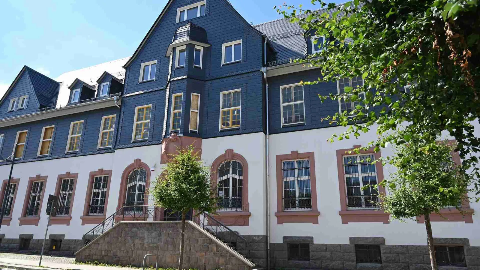 Erstbezug: 5,5-Raum-Wohnung mit XXL Dachterrasse und großen Kinderzimmern mit Schlafebene