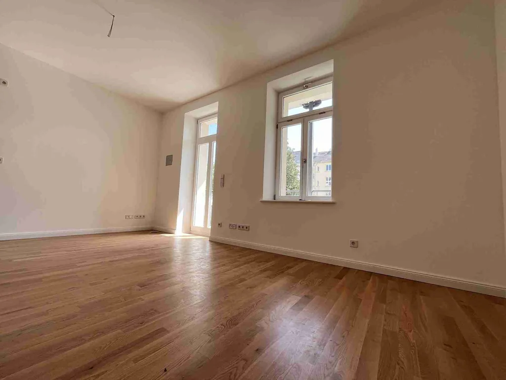*NEU* 2-Raum-Wohnung mit Balkon, Fußbodenheizung, Parkett und möglicher Einbauküche