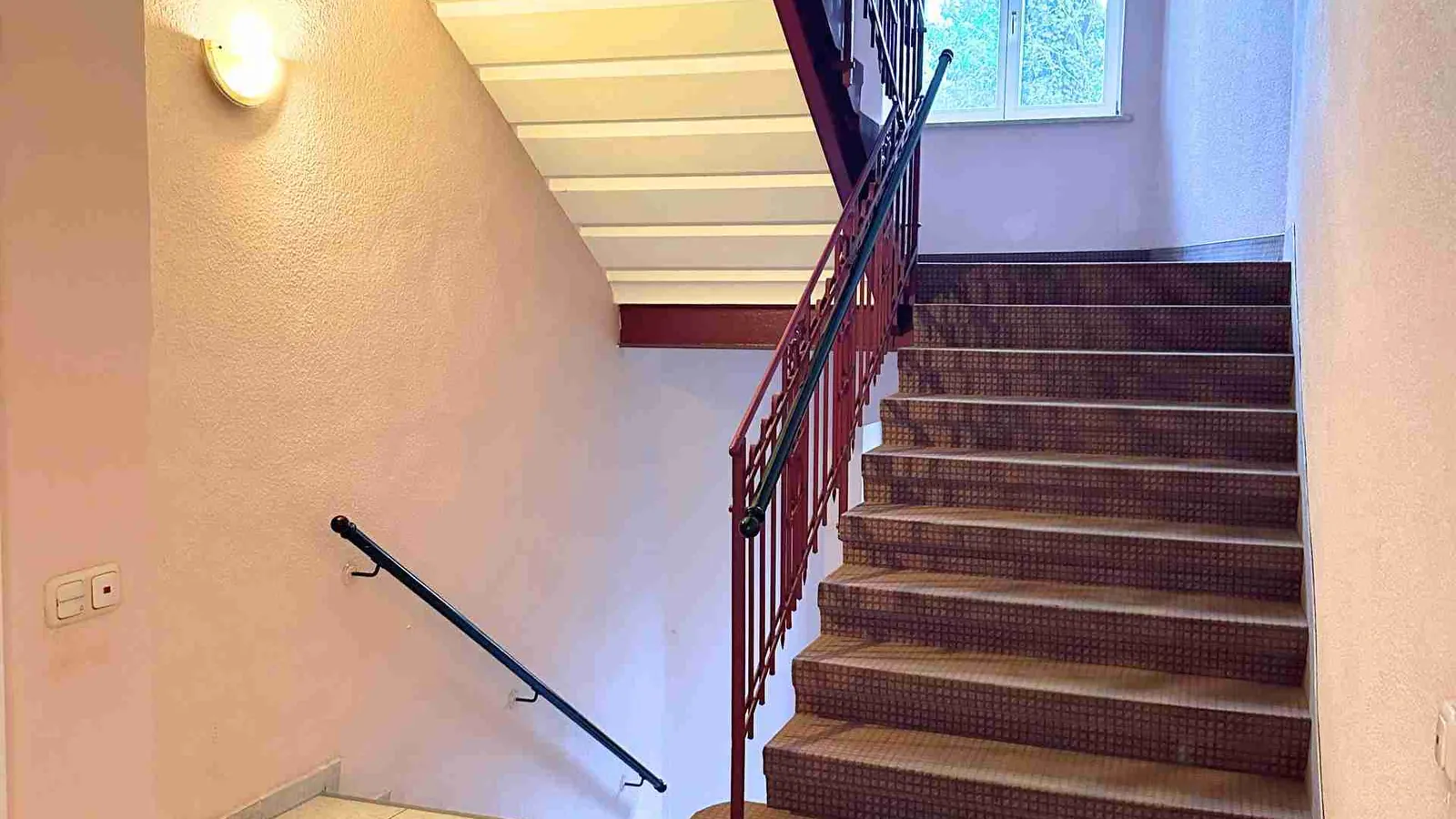 Bezugsfreie Altbauwohnung auf dem Kaßberg mit Erker