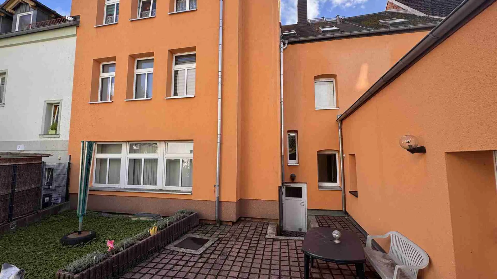 Anlageobjekt mit langfristigem Potenzial, modernisiertes Mehrfamilienhaus in Hohenstein-Ernstthal