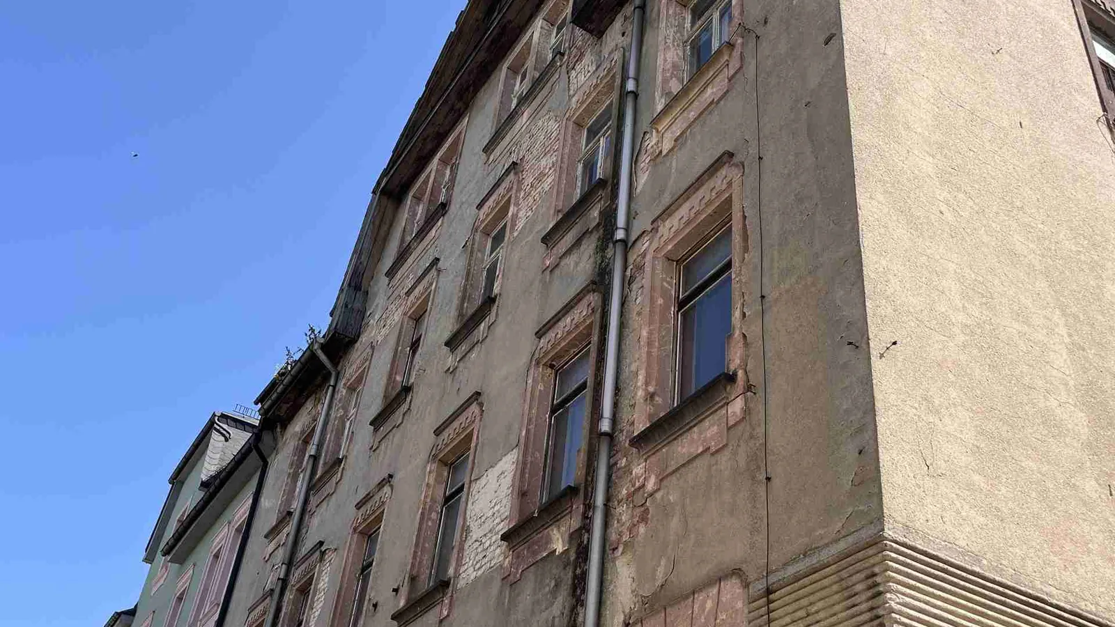 Mehrfamilienhaus mit Gestaltungsspielraum · Ideal für Projektentwickler & Kapitalanleger