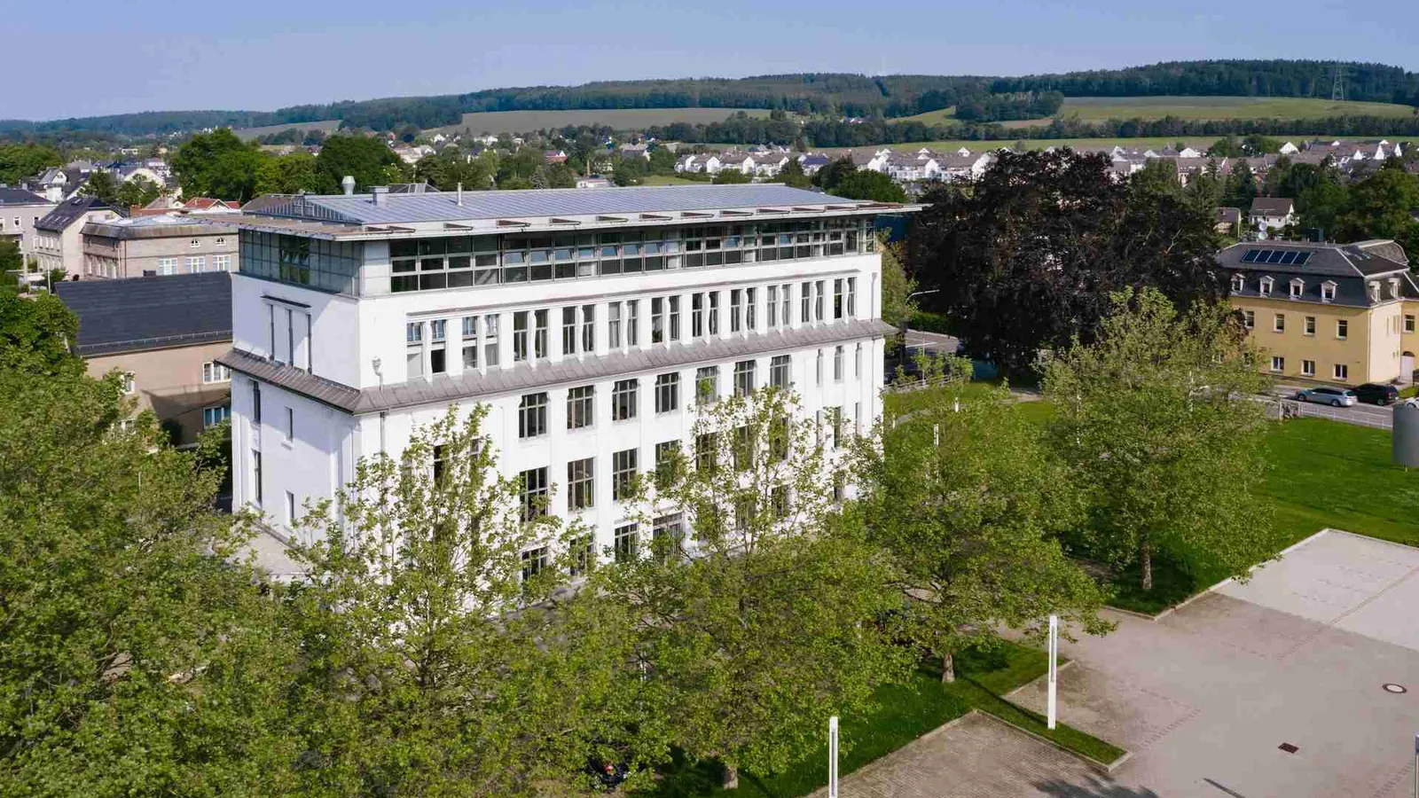 Moderne Gewerbeimmobilie mit Stil · Bürohaus in Grüna