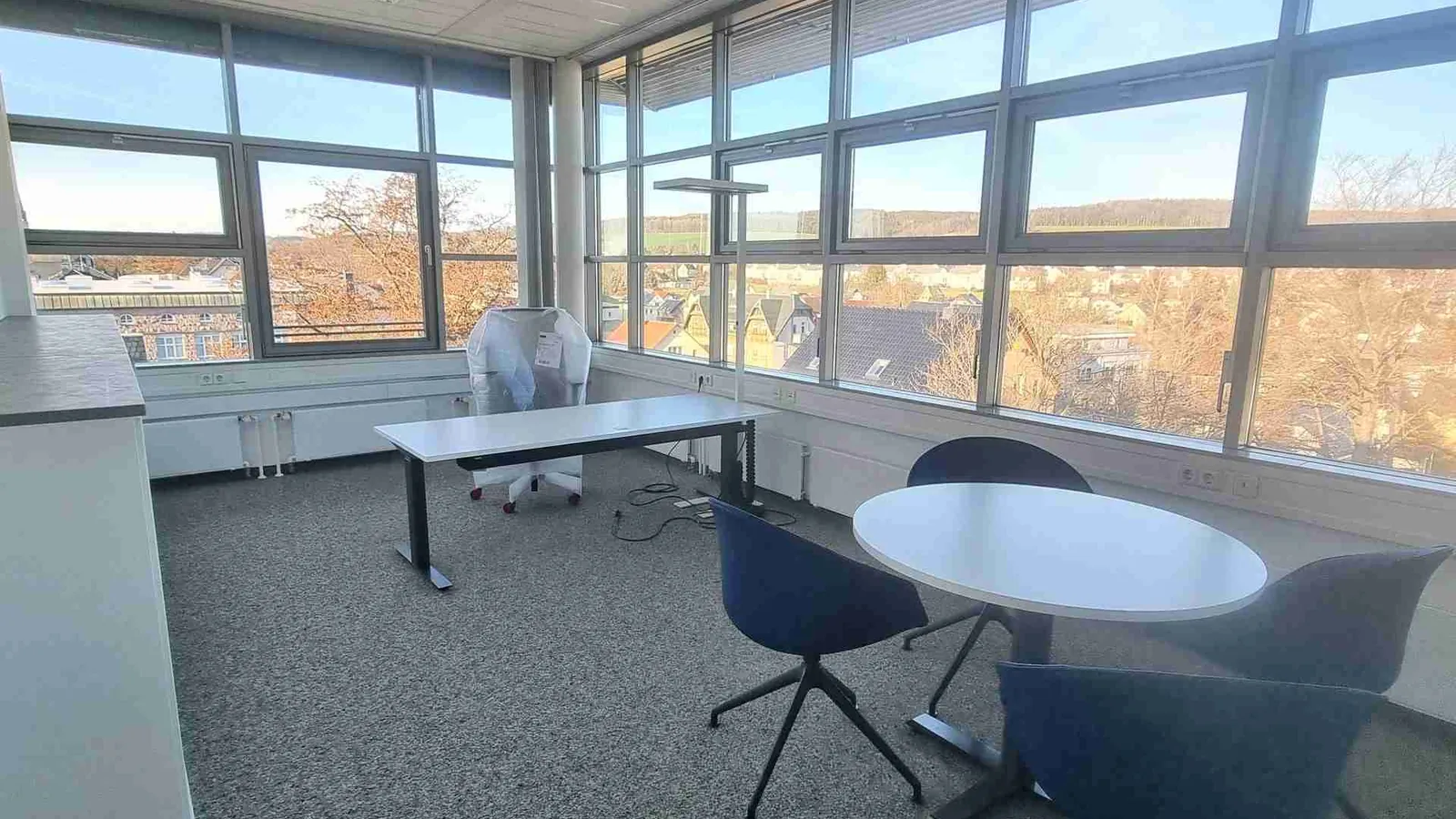 Moderne Gewerbeimmobilie mit Stil · Bürohaus in Grüna