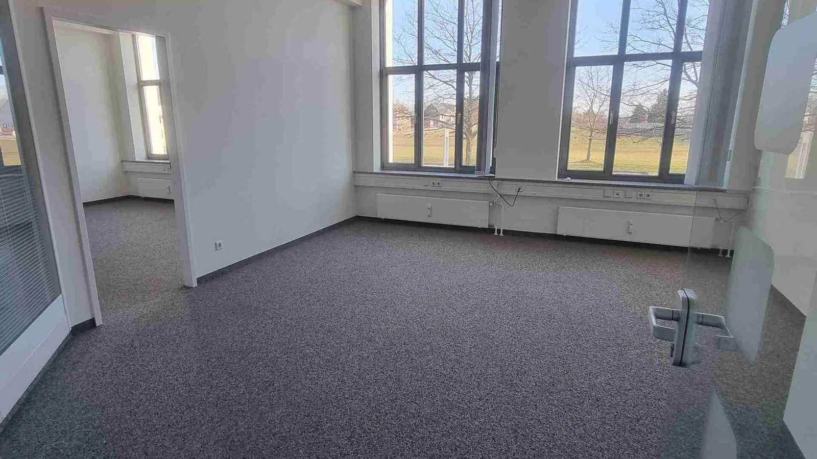 Moderne Gewerbeimmobilie mit Stil · Bürohaus in Grüna