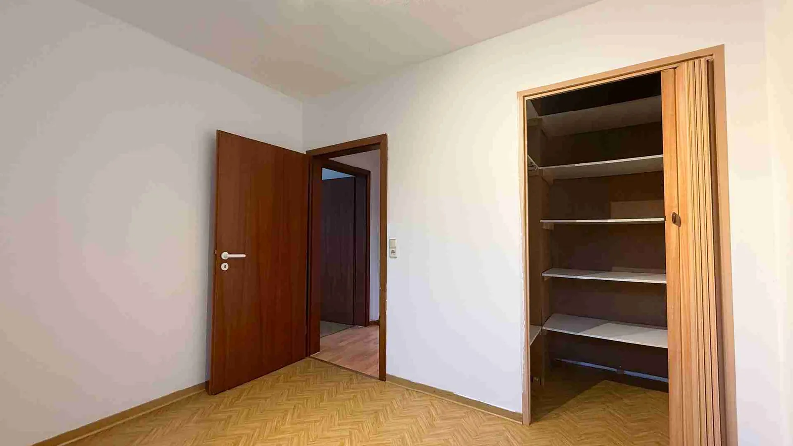 Vermietete 3-Zimmer-Wohnung mit 11,6 % IST-Rendite, attraktive Investitionsmöglichkeit für Kapitalanleger