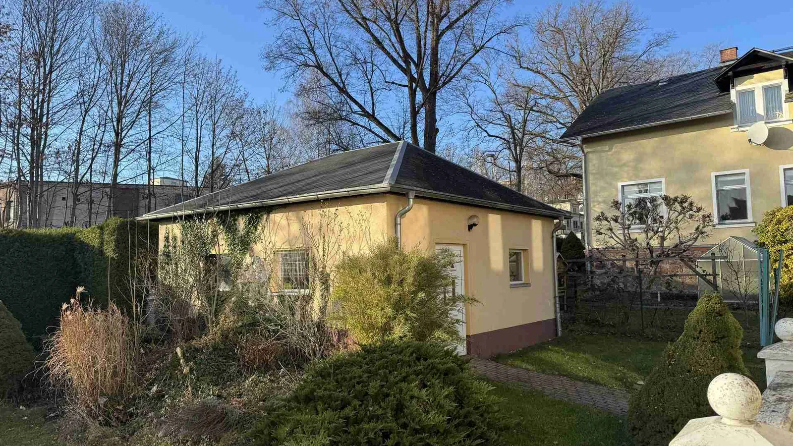 Repräsentatives Wohn- und Geschäftshaus mit flexibler Nutzung und großzügigem Grundstück