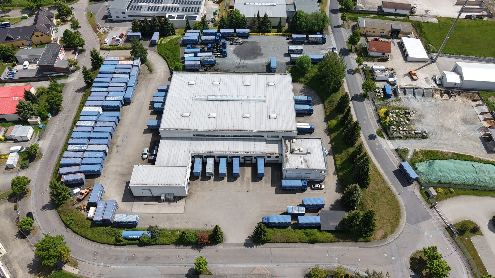 Raum für Visionen: Gewerbeobjekt mit Weitblick im Erzgebirge