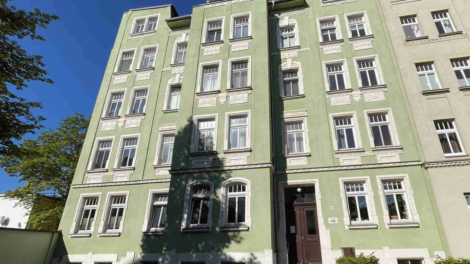 Attraktive 2-Zimmer-Dachgeschosswohnung mit Süd-West-Balkon auf dem Kaßberg