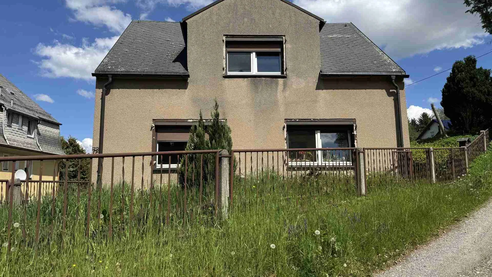 Charmantes Wohnhaus in ruhiger Lage, ideal für Familien und Mehrgenerationenwohnen