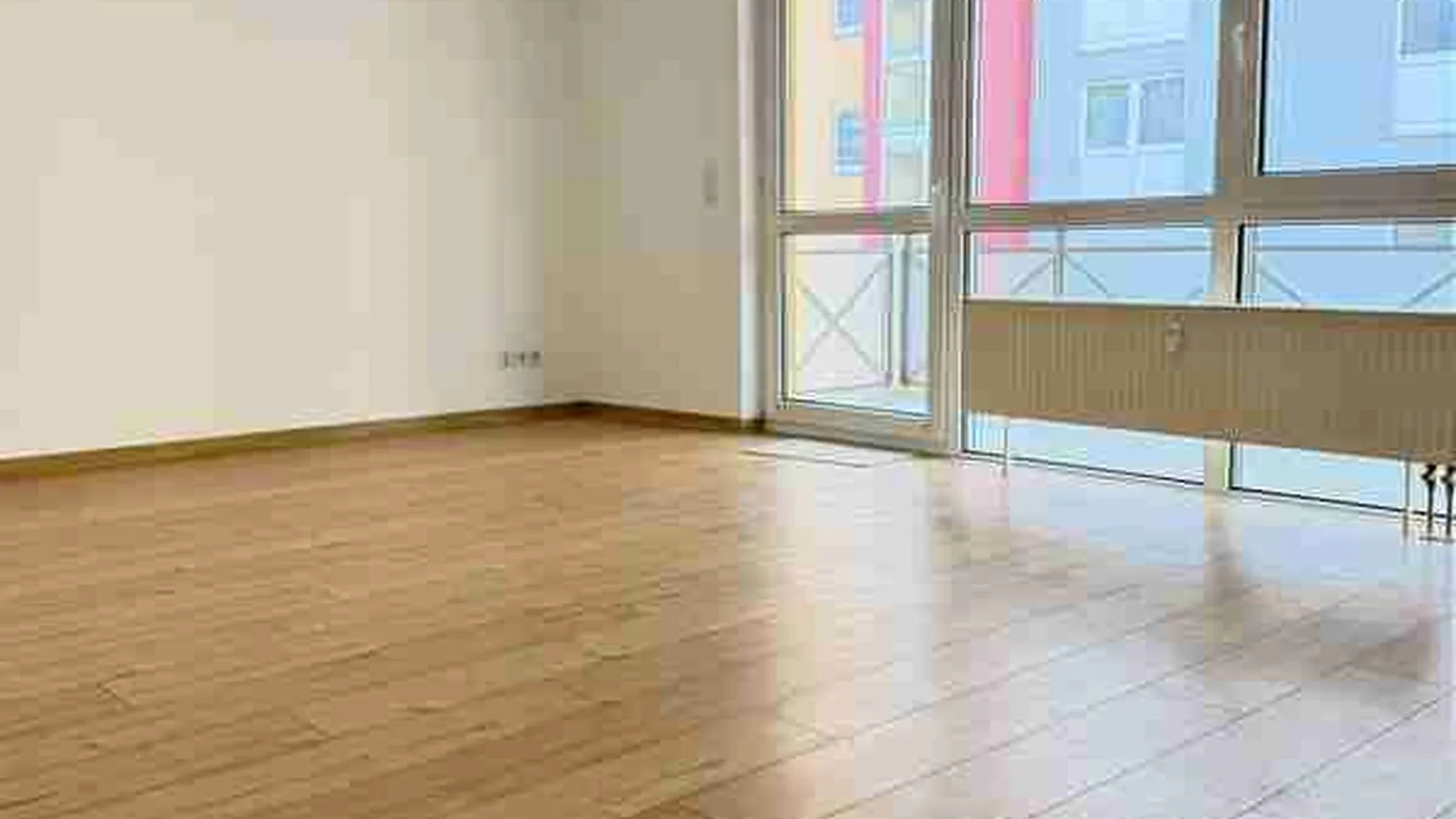Sanierte 2‑Zimmer-Wohnung mit XXL-Balkon in Schloßchemnitz