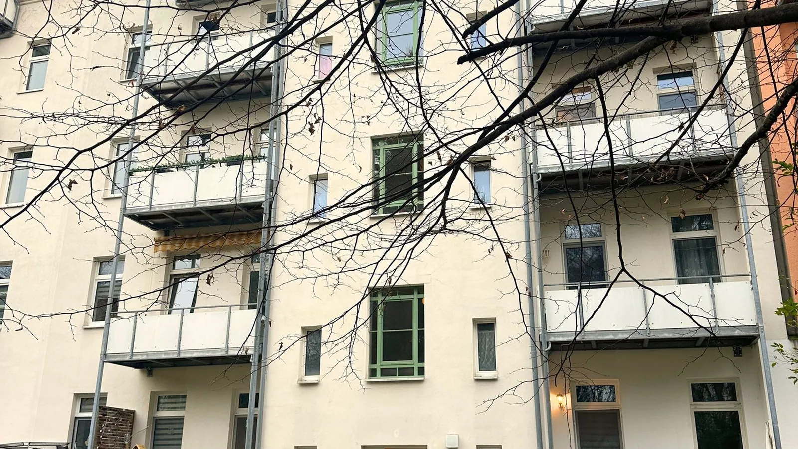 Charmante 3-Zimmer-Eigentumswohnung im denkmalgeschützten Altbau