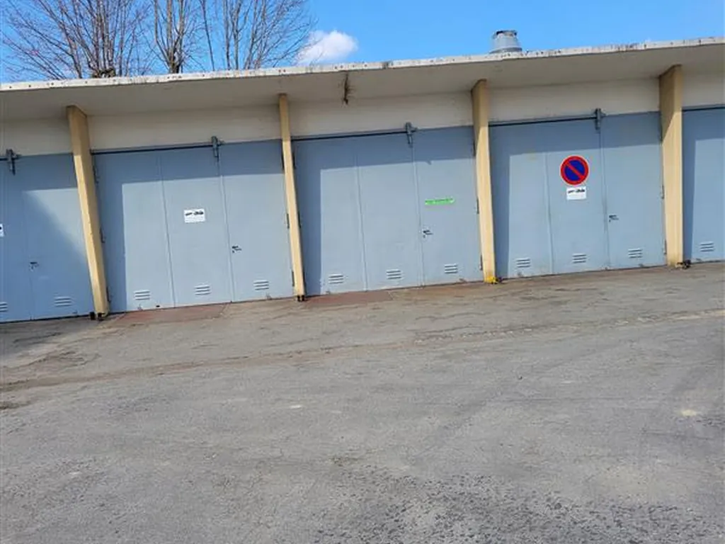 Garage & Stellplatz in 09120 Chemnitz