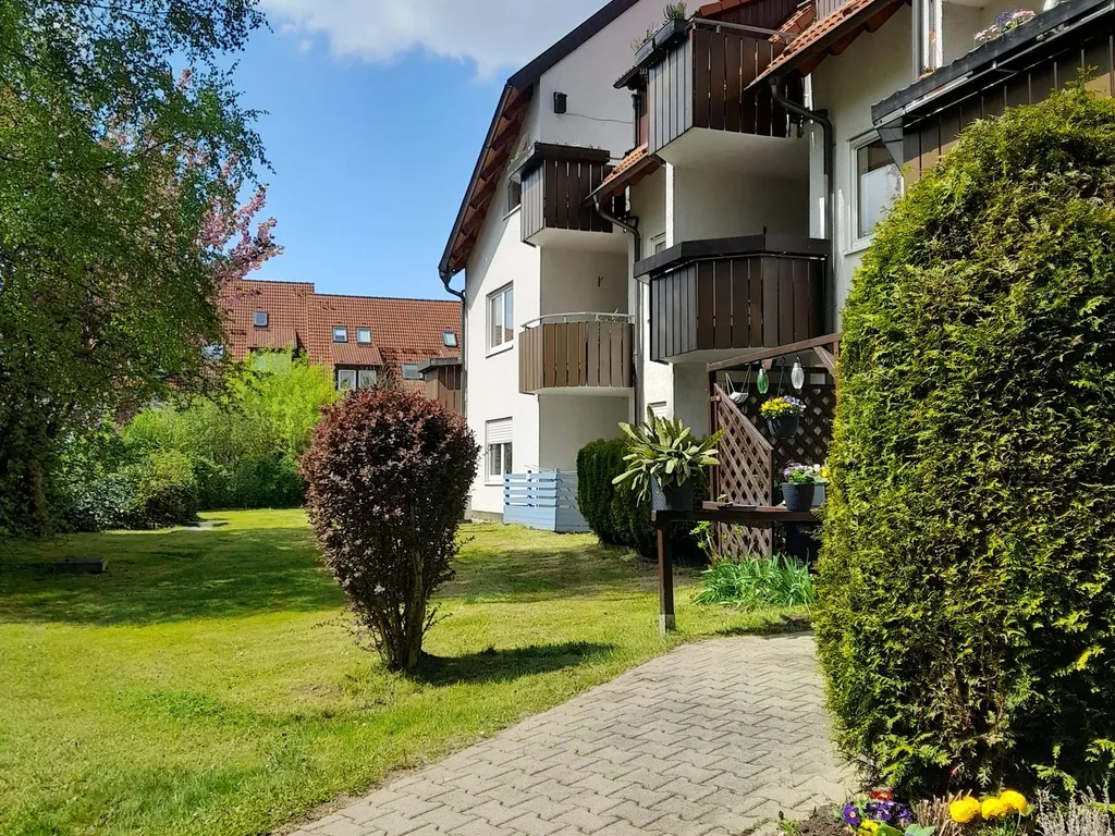 Garage & Stellplatz in 09212 Limbach-Oberfrohna