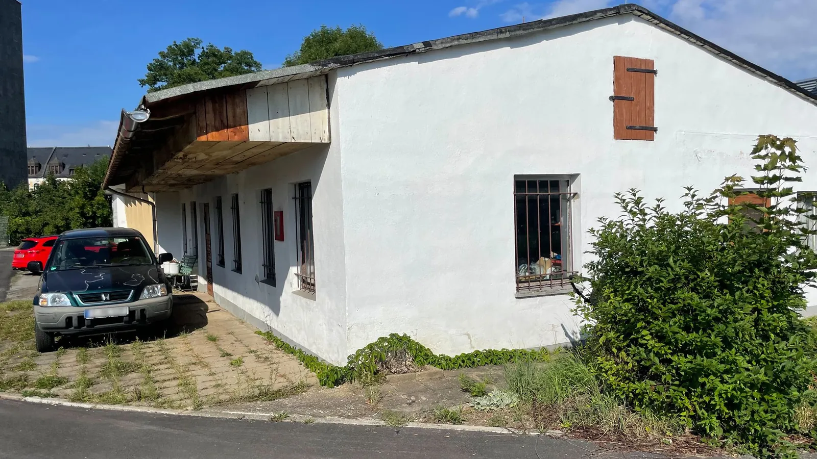 Schrauberwerkstatt mit 105 m²: Maßgeschneiderte Lösungen nach Ihren Sanierungswünschen