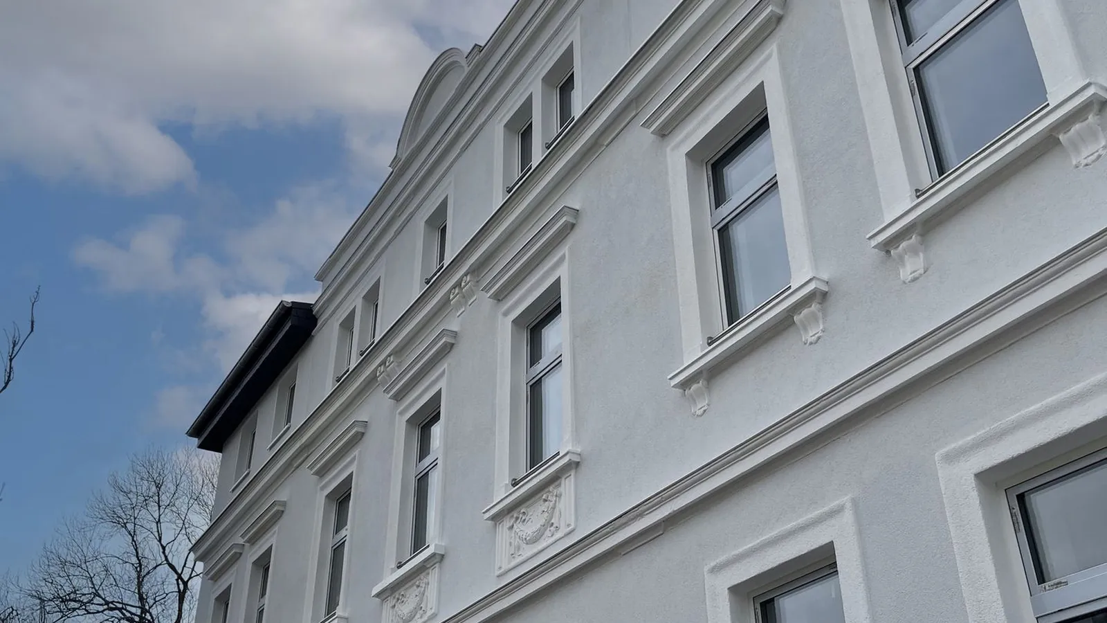 Steuern sparen & profitieren: 5 % Sonder-AfA, KfW-Zuschuss bis 37.500 € & bereits vermietet mit 4 %