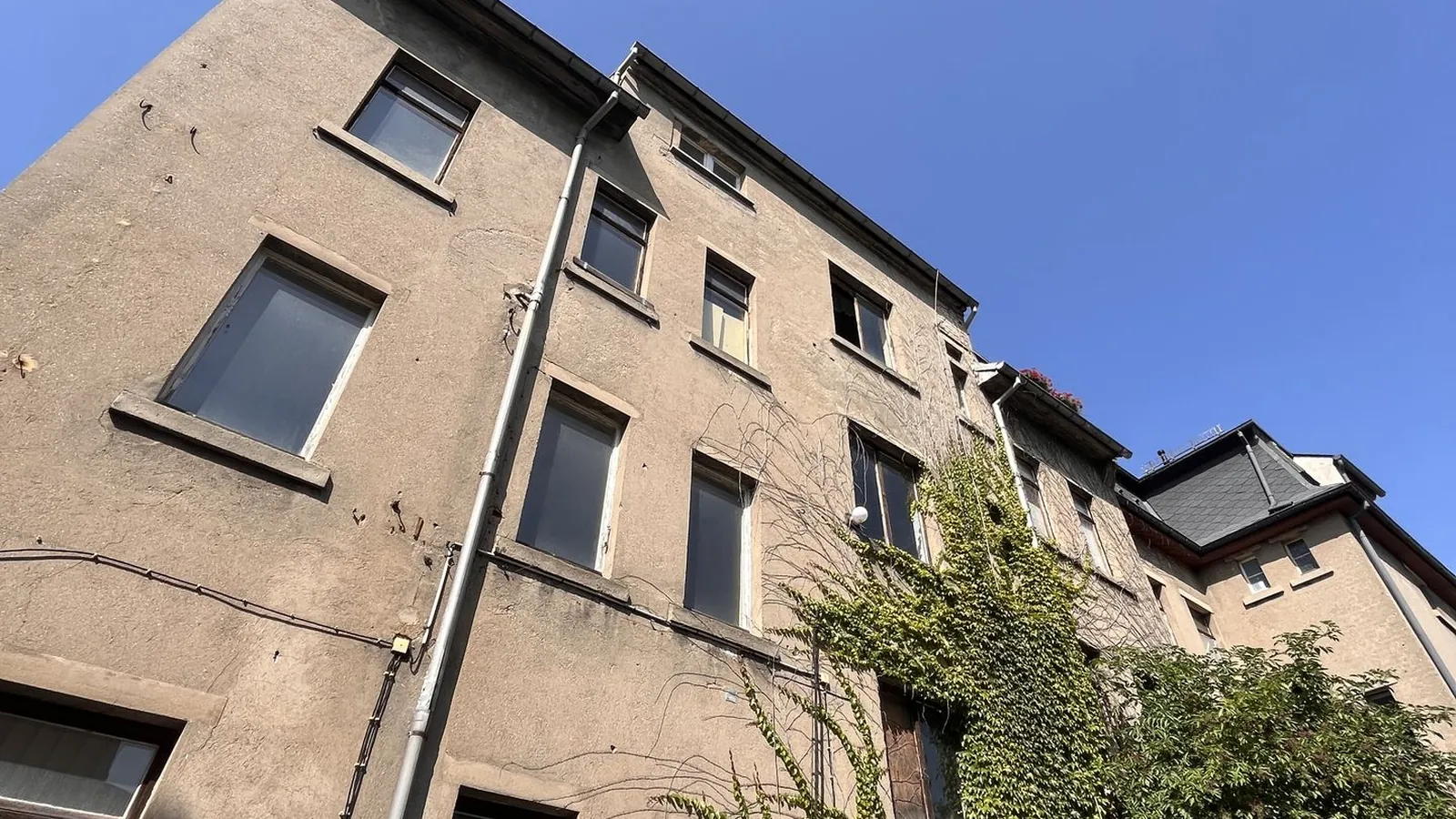 Mehrfamilienhaus mit Gestaltungsspielraum · Ideal für Projektentwickler & Kapitalanleger