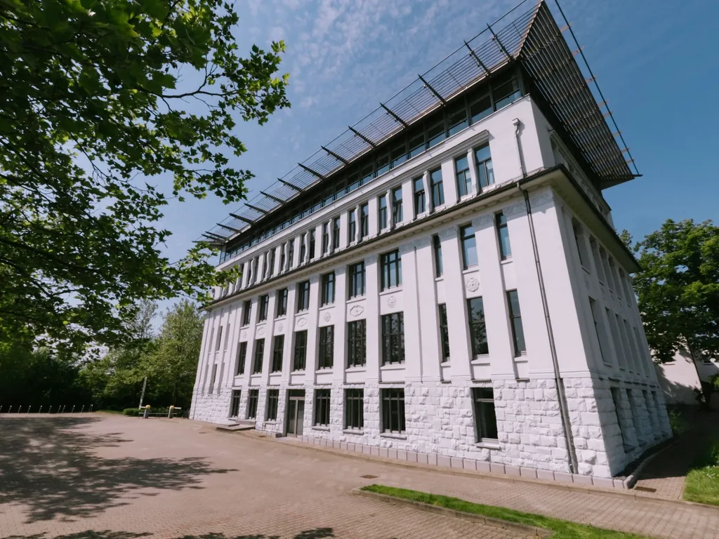 Moderne Gewerbeimmobilie mit Stil · Bürohaus in Grüna