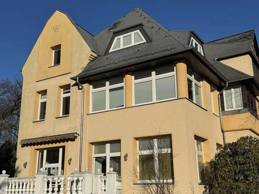 Repräsentatives Wohn- und Geschäftshaus mit flexibler Nutzung und großzügigem Grundstück