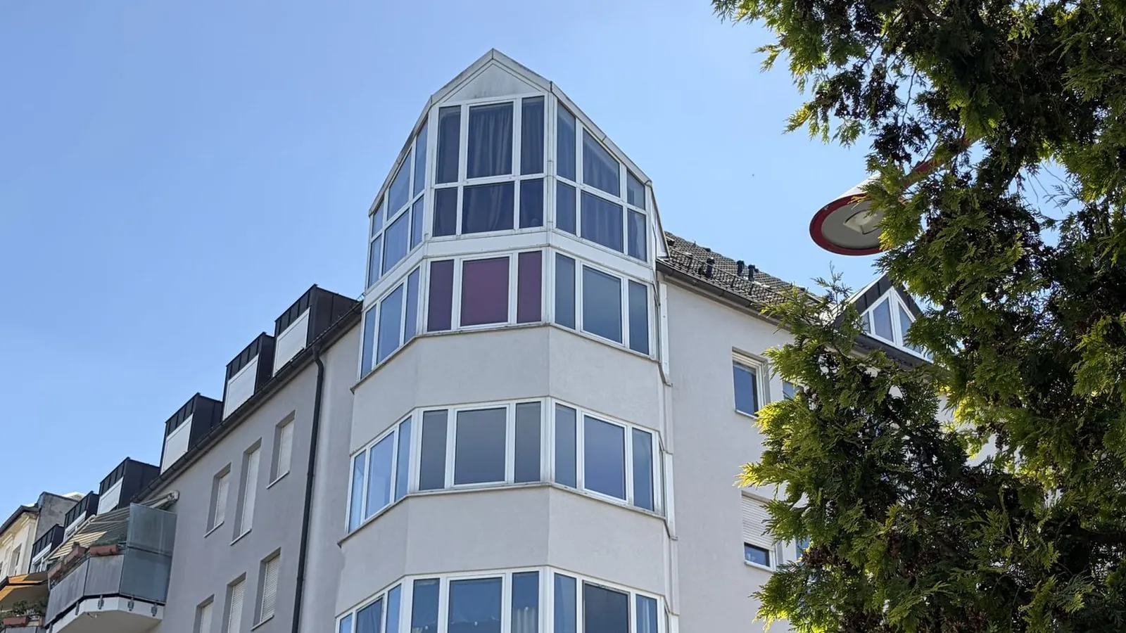 Kapitalanlage mit starker 6,95 % Rendite – 2-Zimmer-Wohnung inkl. Balkon, Tiefgaragenstellplatz und Einbauküche