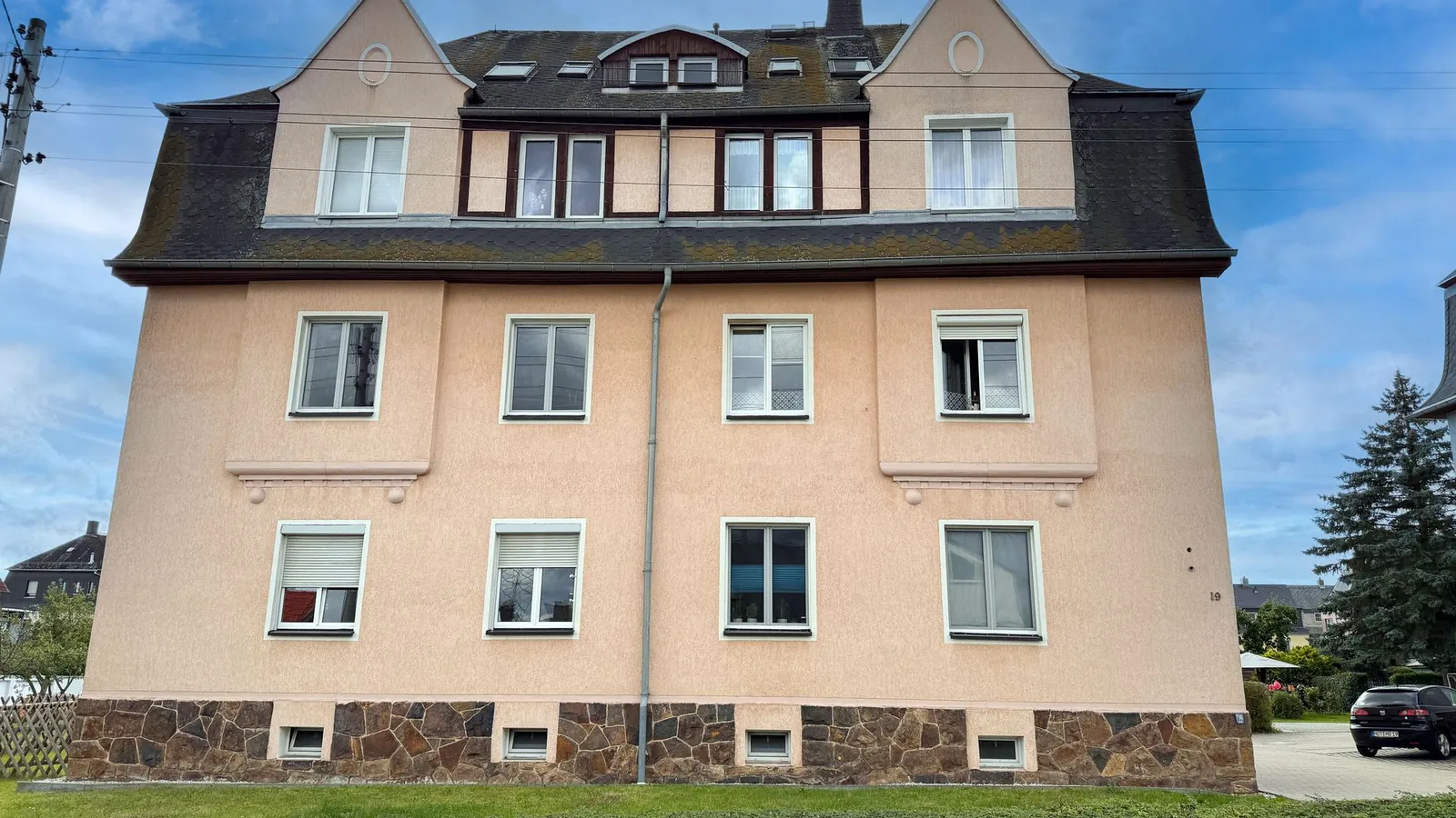 Helle 3-Zimmer-Wohnung mit Garten und Stellplatz