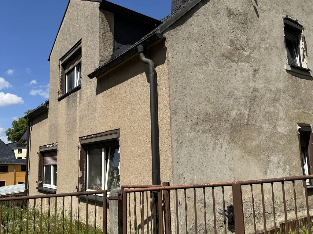 Charmantes Wohnhaus in ruhiger Lage, ideal für Familien und Mehrgenerationenwohnen