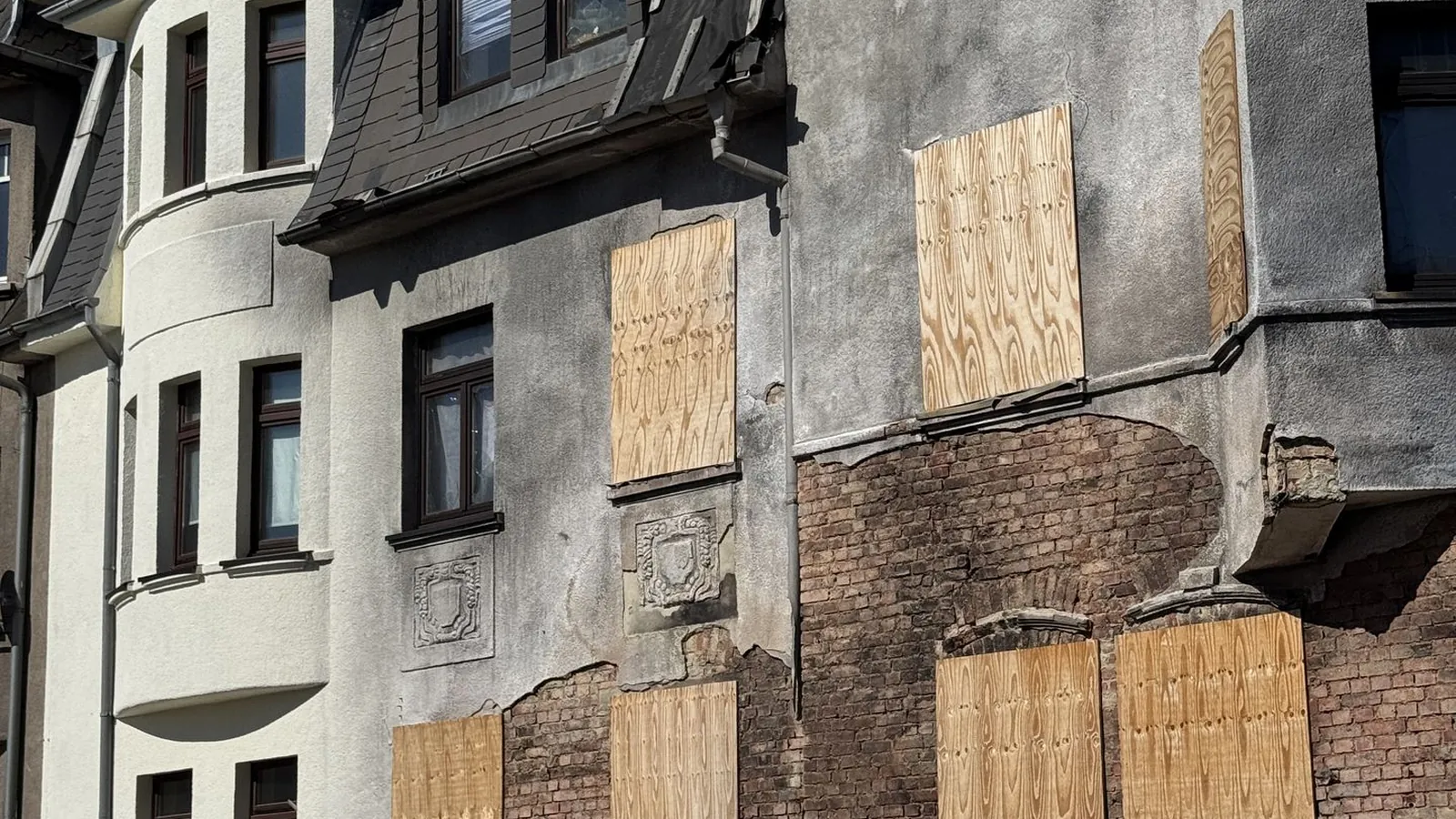 Neue Wohnperspektiven in Limbach-Oberfrohna – Mehrfamilienhaus mit Potenzial