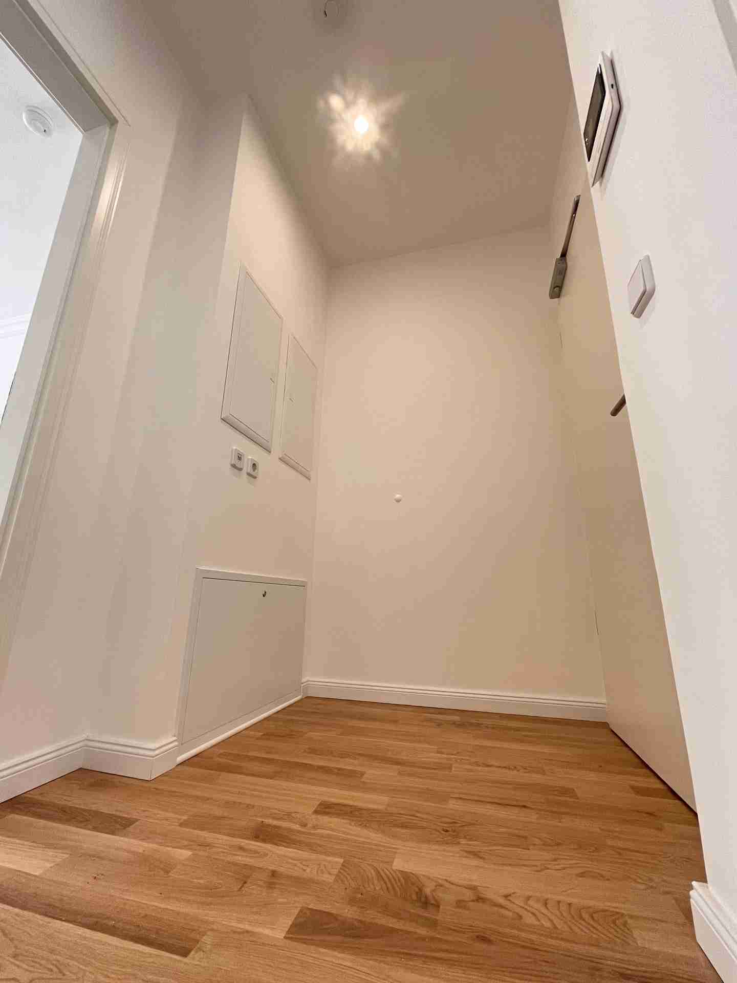 Erstbezug nach Sanierung: Top Wohnung mit Balkon, Fußbodenheizung und Parkettboden