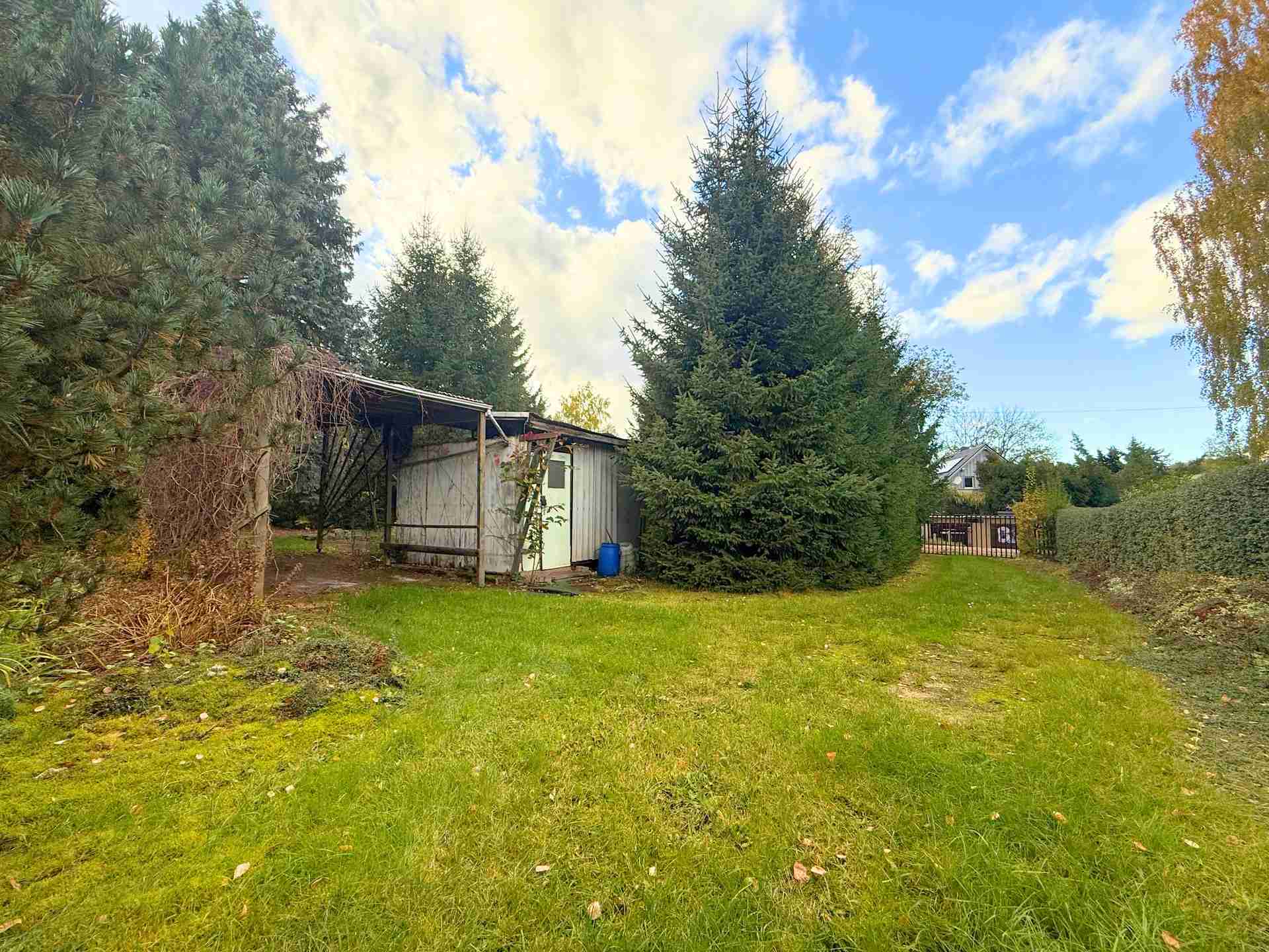 Großzügiges Baugrundstück mit Bungalow in ruhiger Lage von Chemnitz