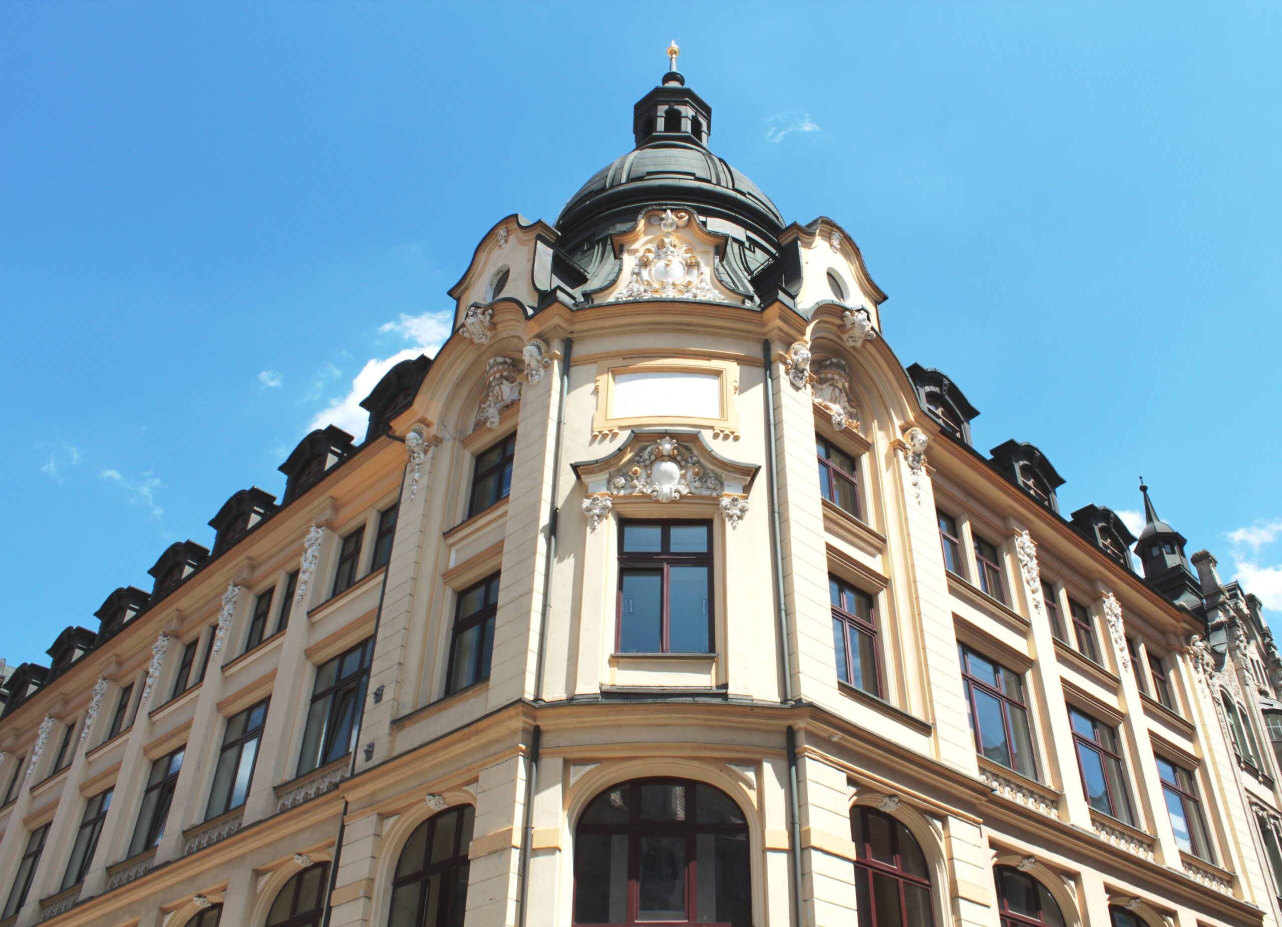 Architektonischer Wohntraum - Saniertes Altbaugebäude