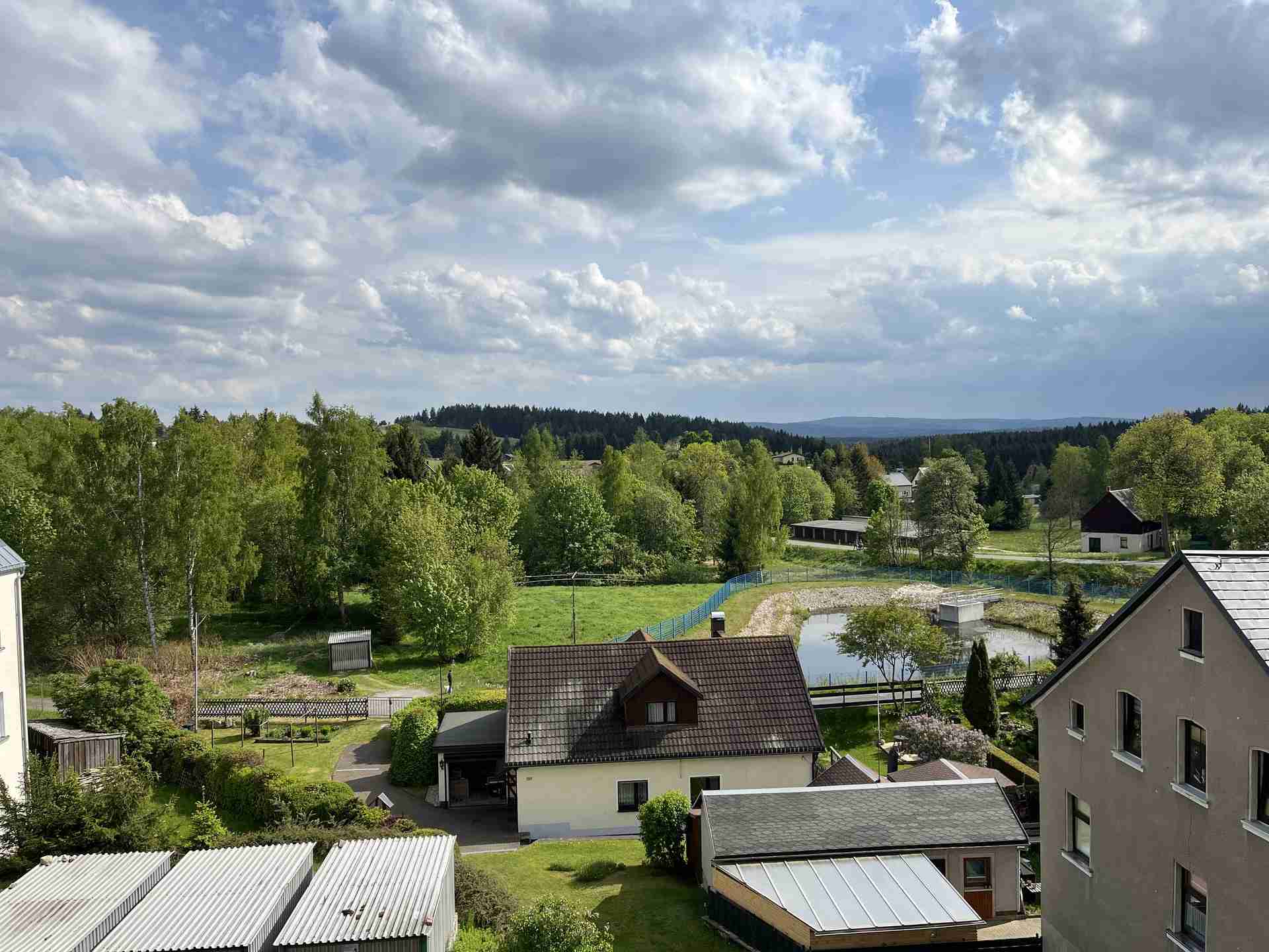 *Hochwertige Dachsanierung* Sanierungsbedürftiges Zweifamilienhaus in Schönheide