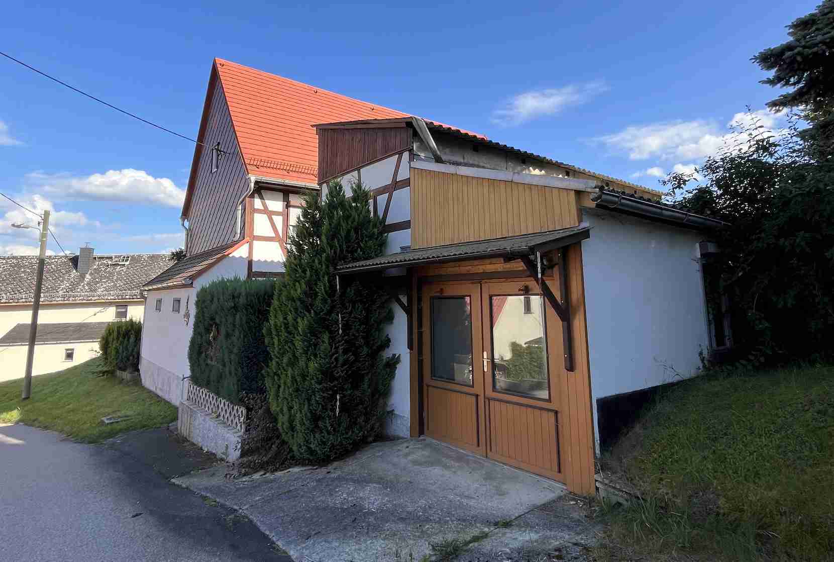 Charmantes Einfamilienhaus mit Potenzial und großem Grundstück