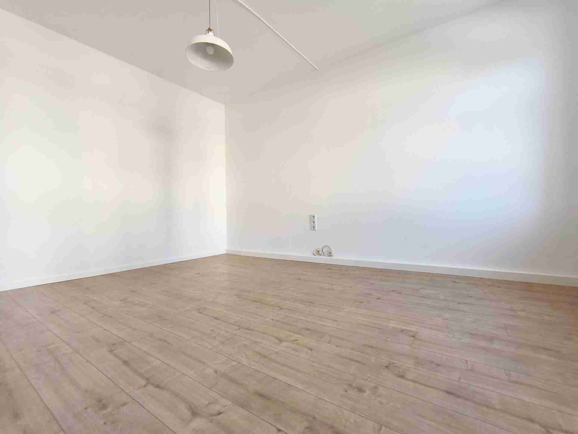 Weihnachts-Special in Rabenstein! | 2 Monate kaltmietfrei | Top-Gewerbeeinheit | Stellplätze