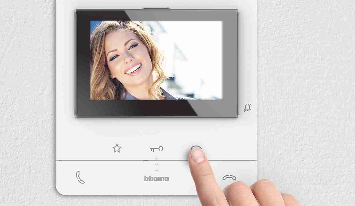 Stilvolle 3-Zimmer-Wohnung mit separatem Hauseingang – Erstbezug mit architektonischem Charakter in Limbach-Oberfrohna