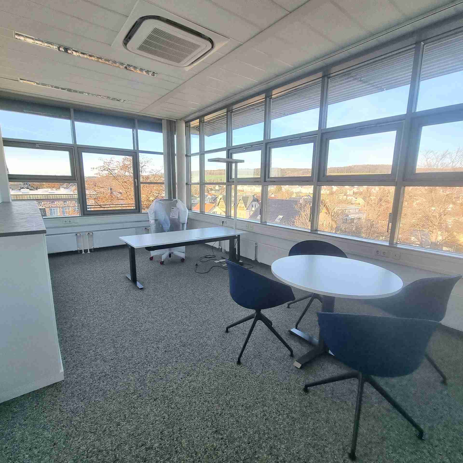 Moderne Gewerbeimmobilie mit Stil – Bürohaus in Grüna