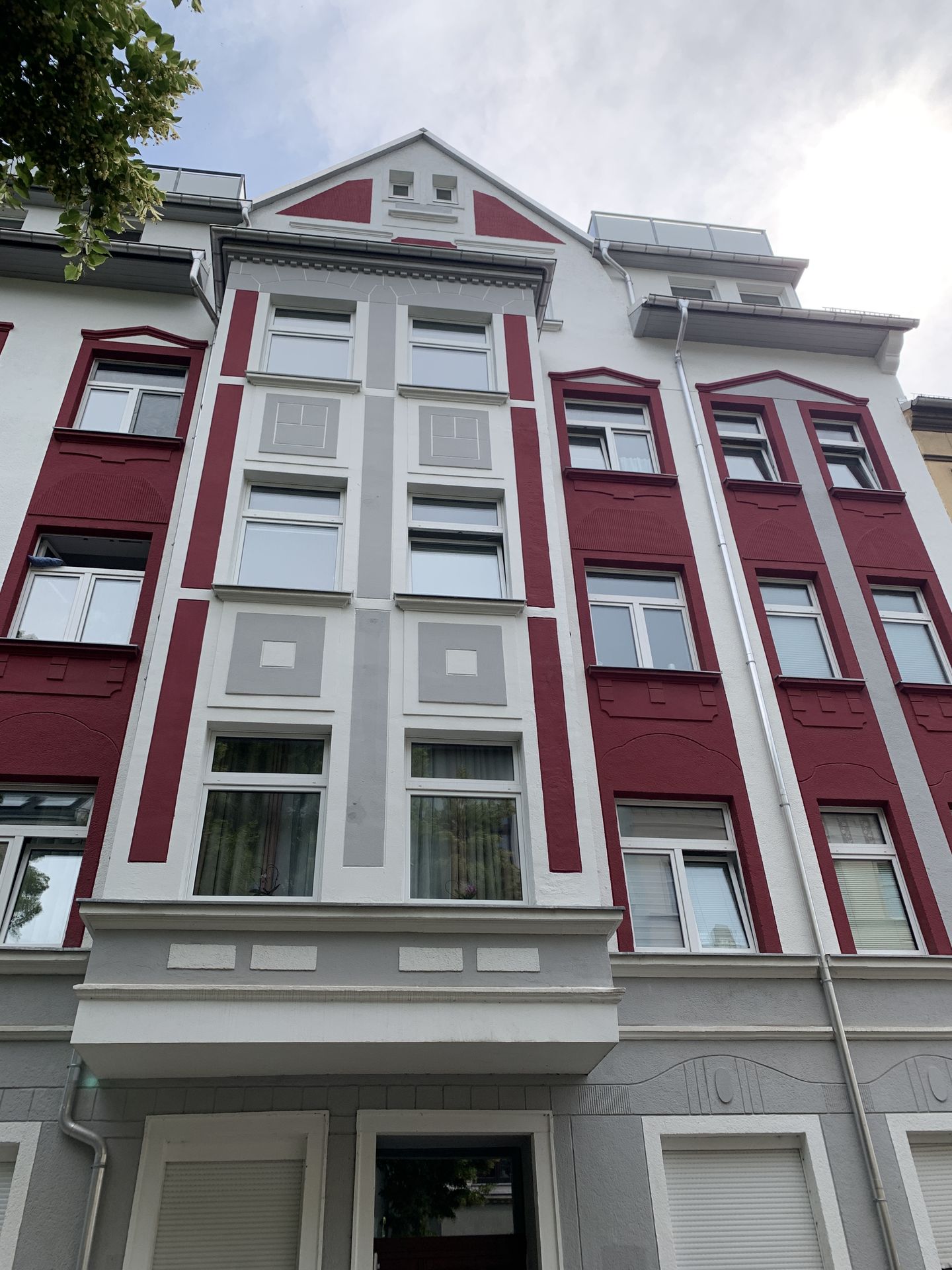 Sanierte Maisonette-Wohnung mit fantastischer Dachterrasse