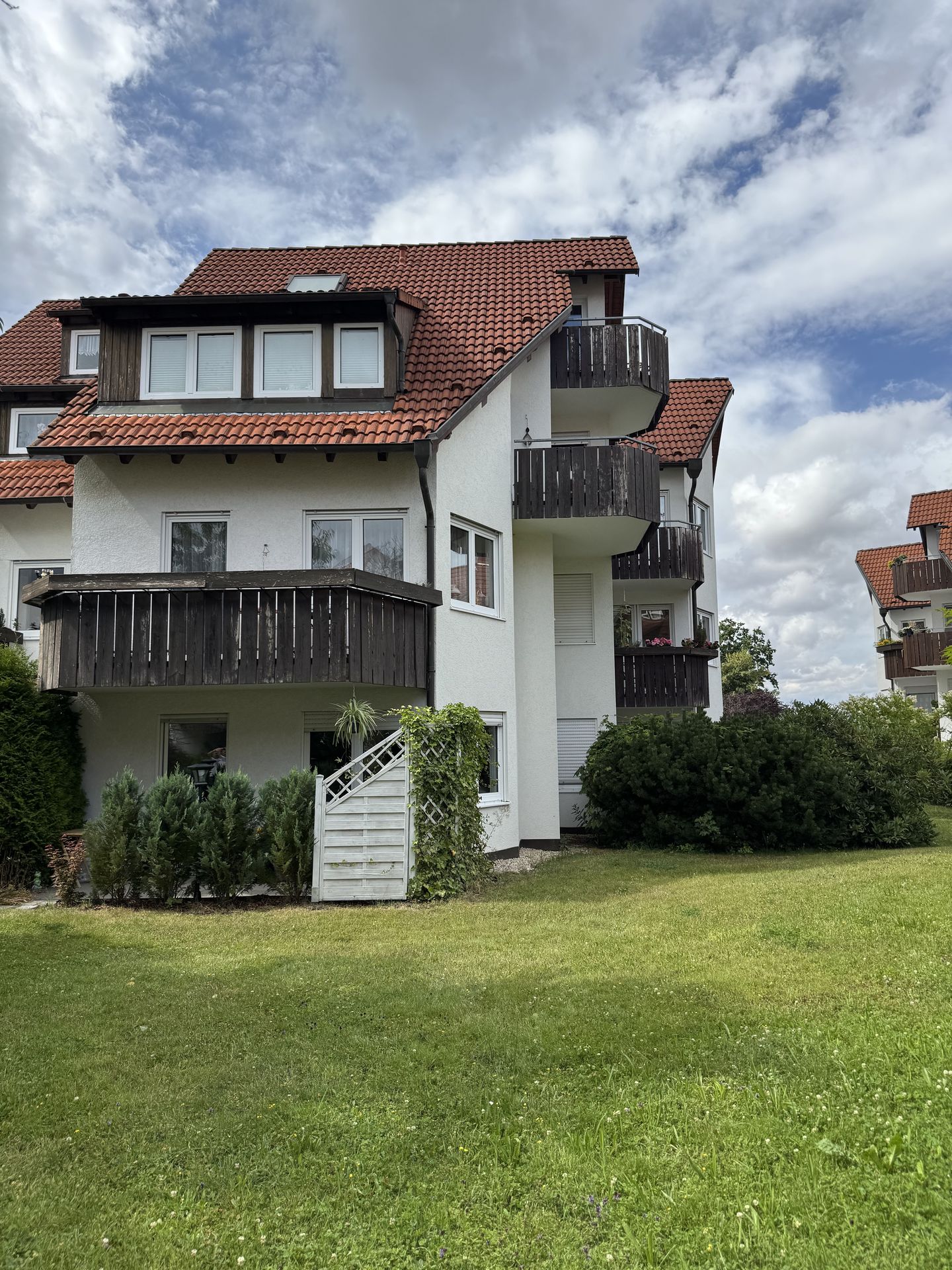 7,86 % SOLL-Rendite trifft Wohnqualität – charmante Wohnung mit Südbalkon & TG-Stellplatz!