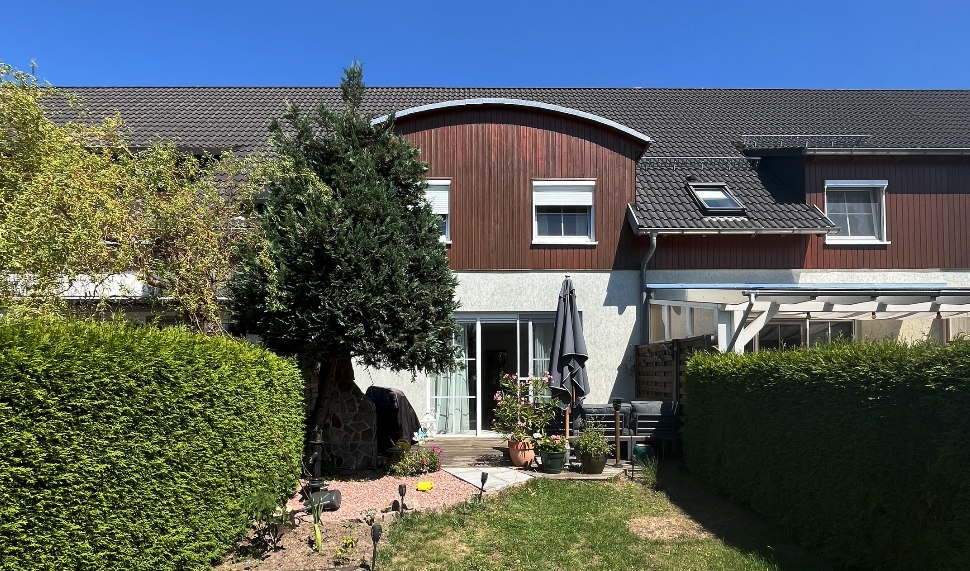 Charmantes Reihenmittelhaus in familienfreundlicher Lage - Direkt zum Einziehen!