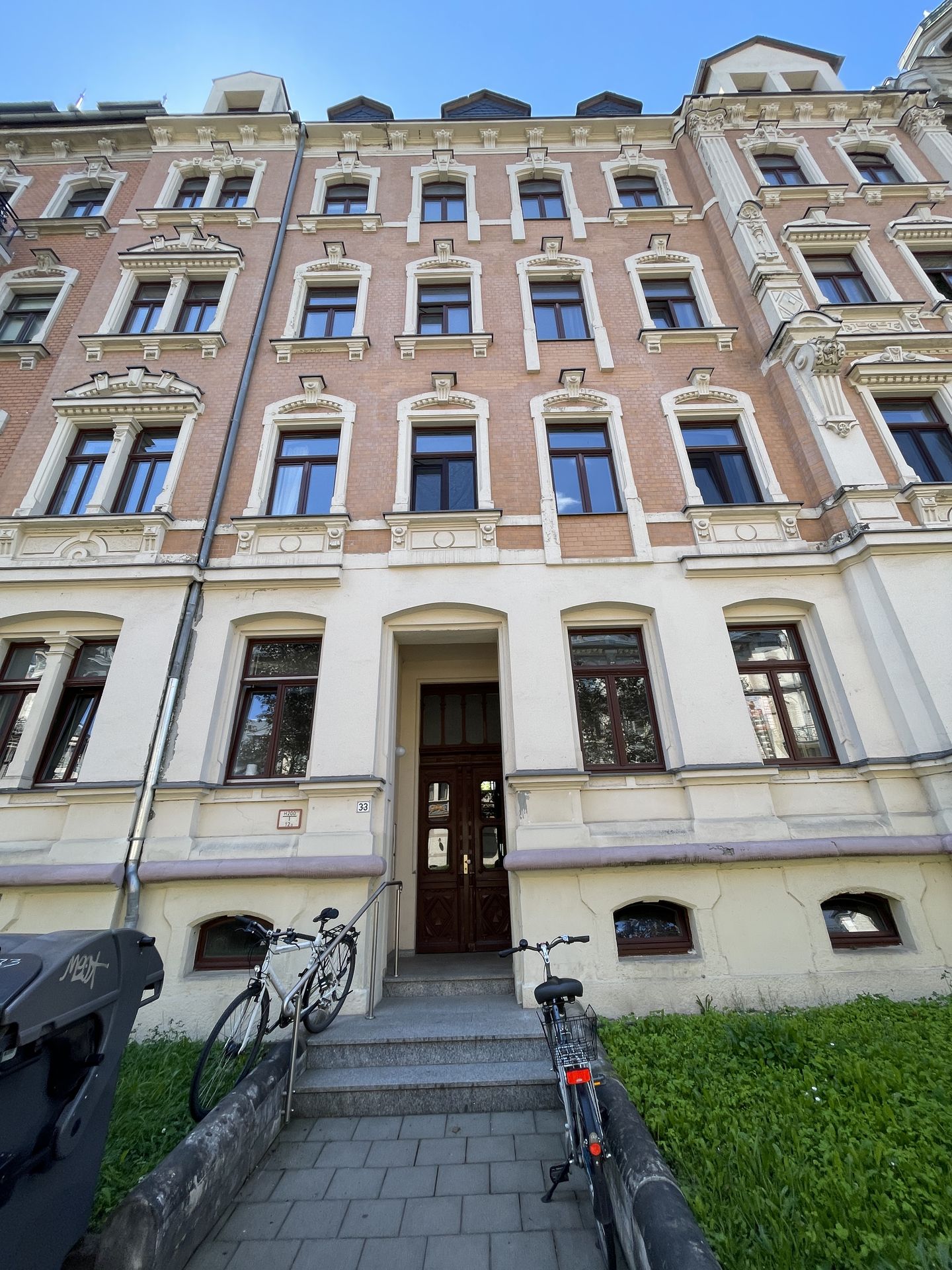 Attraktive Kapitalanlage im beliebten Stadtteil Chemnitz-Kaßberg: Vermietete 2-Zimmer-Dachgeschosswohnung