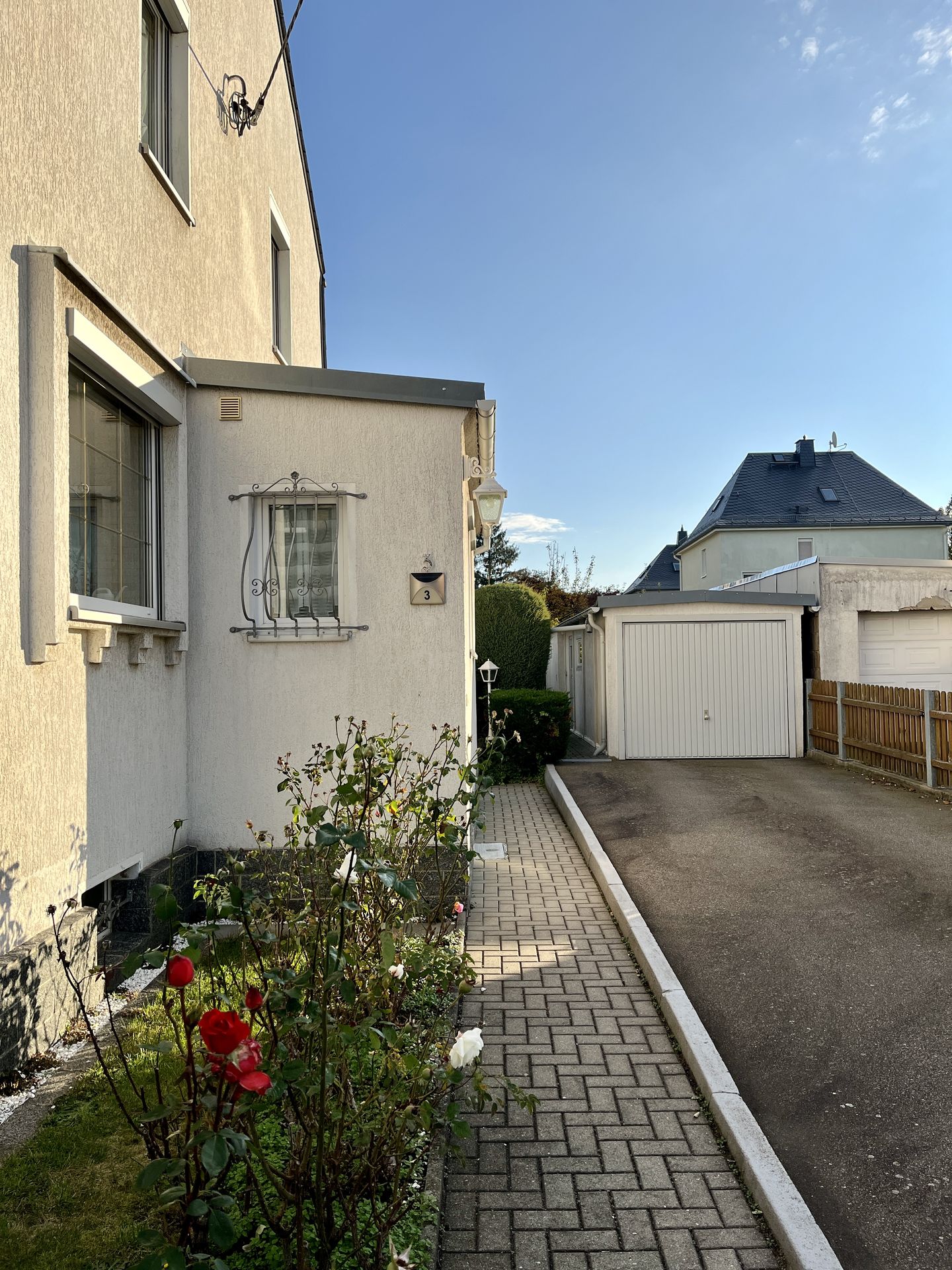 Doppelhaushälfte in familienfreundlicher und naturnaher Umgebung