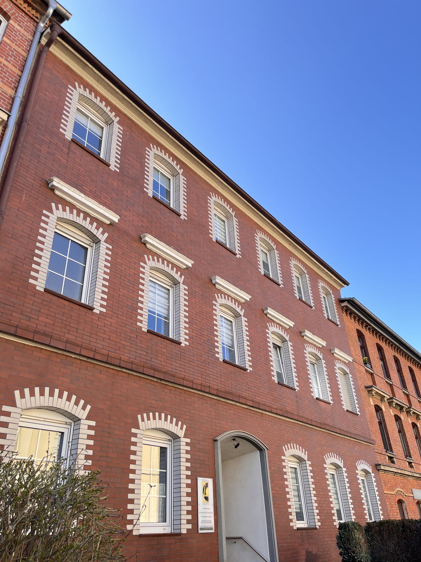 Moderne Eigentumswohnung mit Balkon und exklusivem Privatgarten im ruhigen Innenhof