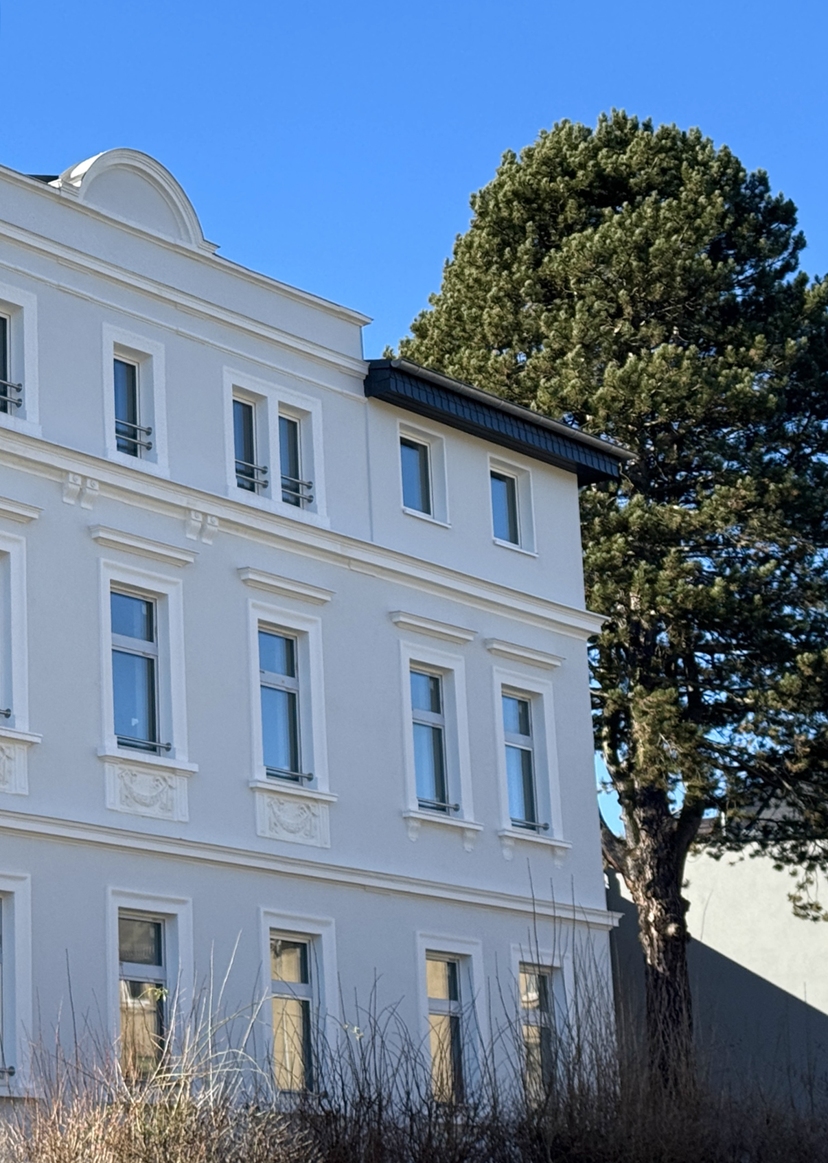 Wunderschöne Familien-Dachgeschosswohnung mit zwei Bädern und großem Balkon