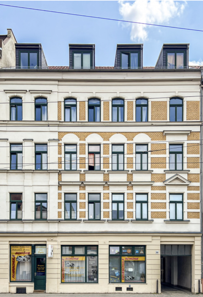 *Studenten aufgepasst* Gemütliche Dachgeschosswohnung mit Einbauküche im historischen Altbau in Leipzig