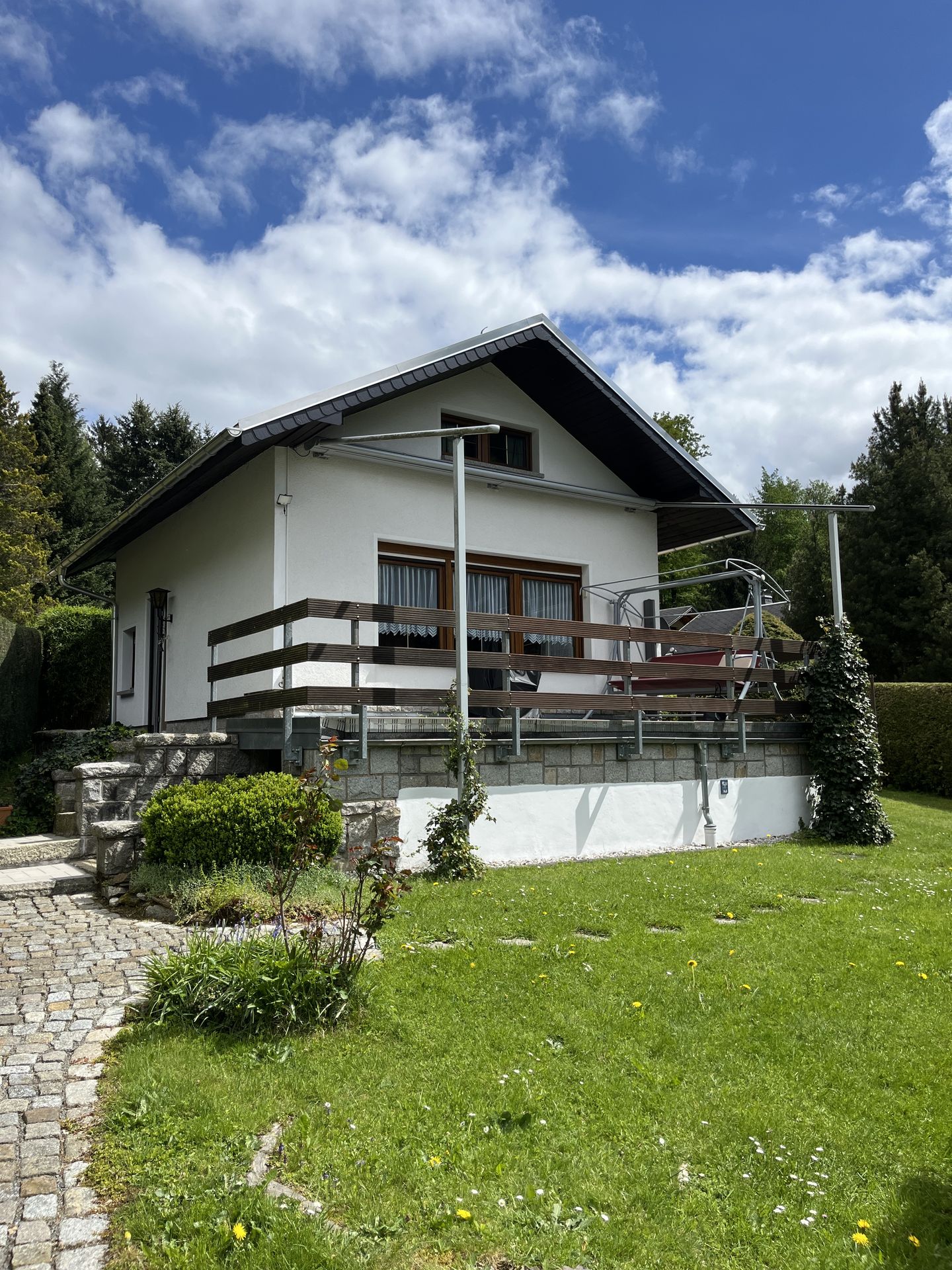 Gemütliches Zuhause im Grünen – Modernisiert, gepflegt und perfekt für Naturliebhaber