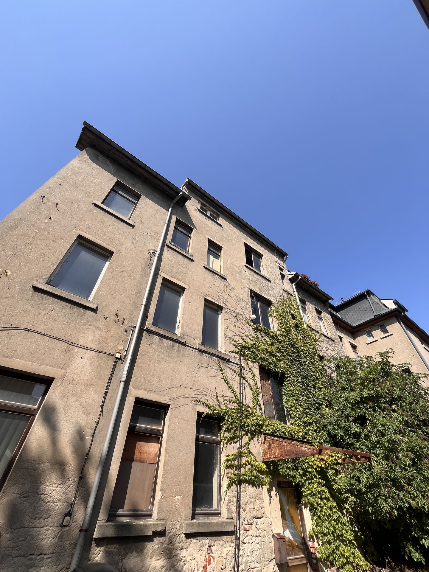 Mehrfamilienhaus mit Gestaltungsspielraum – Ideal für Projektentwickler & Kapitalanleger