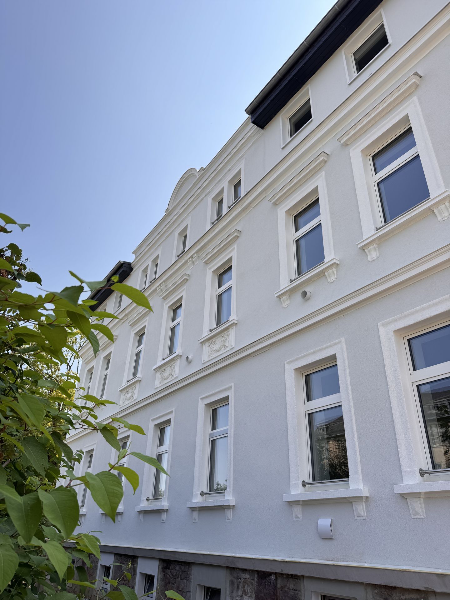 Historischer Charme trifft modernen Wohnkomfort – 2,5-Zimmer-Wohnung mit Garten in der „Casa Nobila“