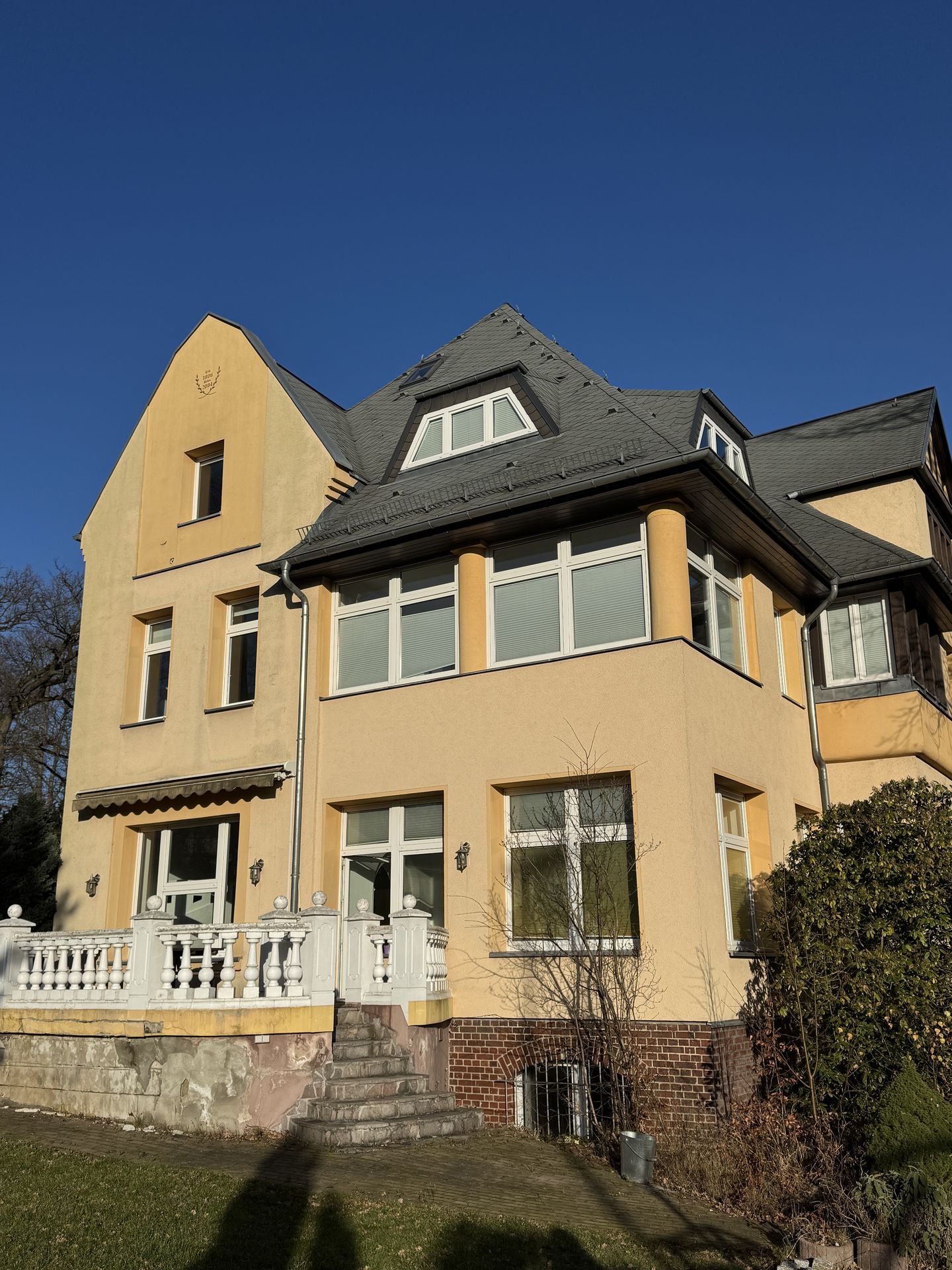 Repräsentatives Wohn- und Geschäftshaus mit flexibler Nutzung und großzügigem Grundstück