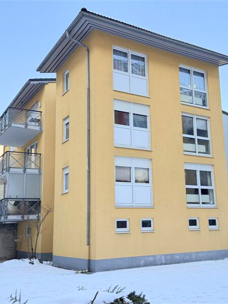 Helle 2,5‑Zimmer-Wohnung mit XXL-Balkon in Schlosschemnitz – frisch saniert