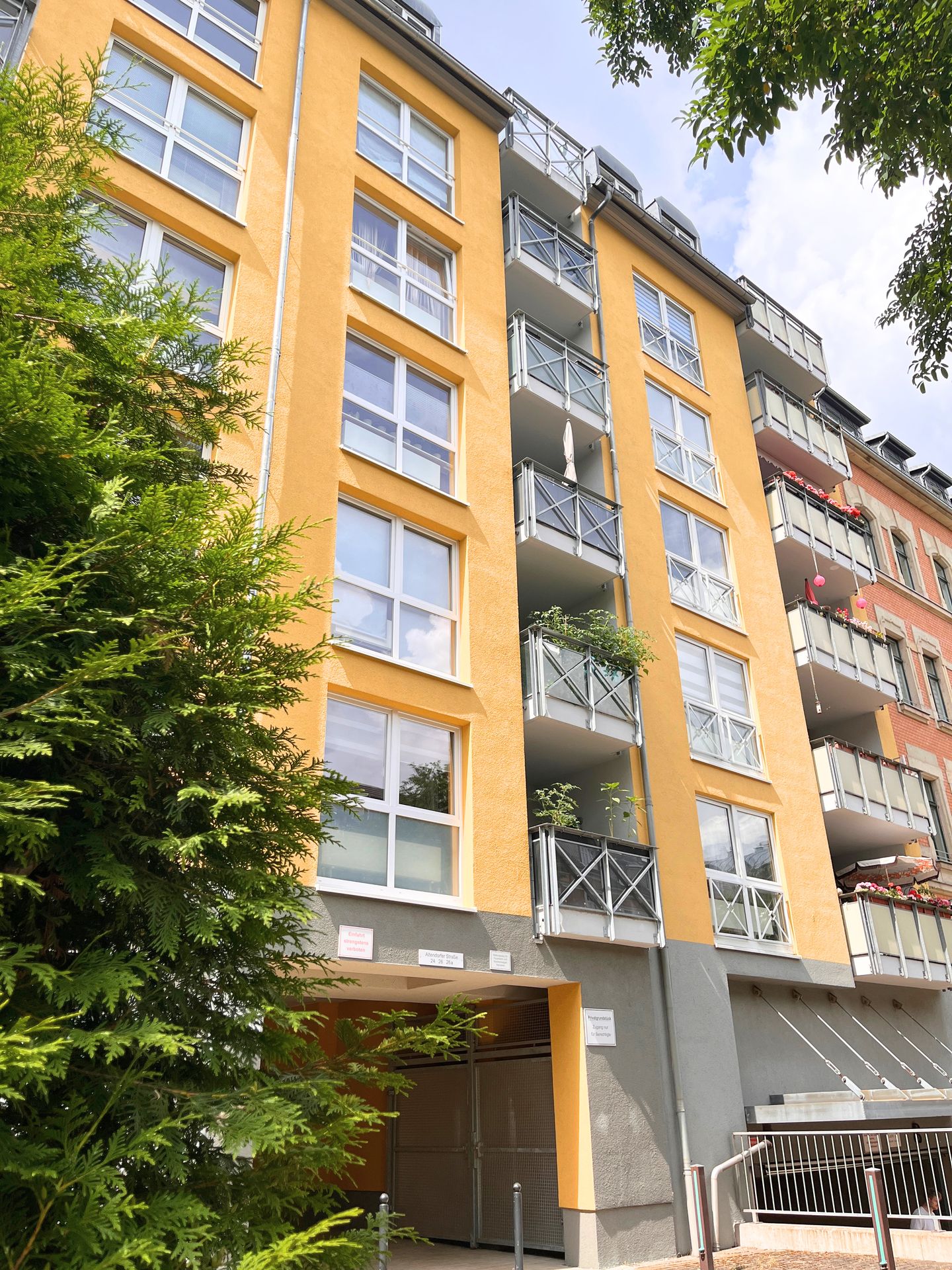 Moderne 2-Zimmer-Wohnung mit Balkon & Einbauküche in ruhiger, zentraler Lage